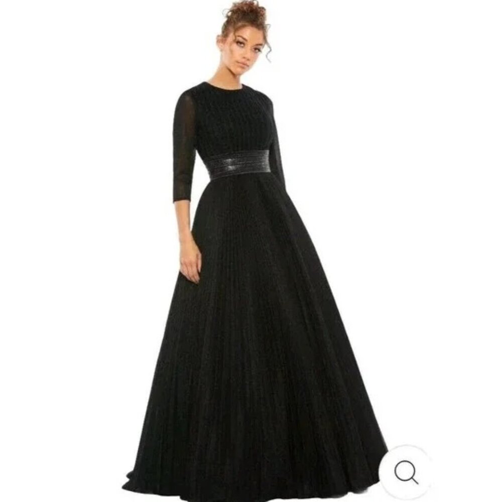 Mac Duggal 30700 Black Shimmering Pleated A Line Ball Gown Tulle Size 14